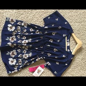 NWT Maternity tee